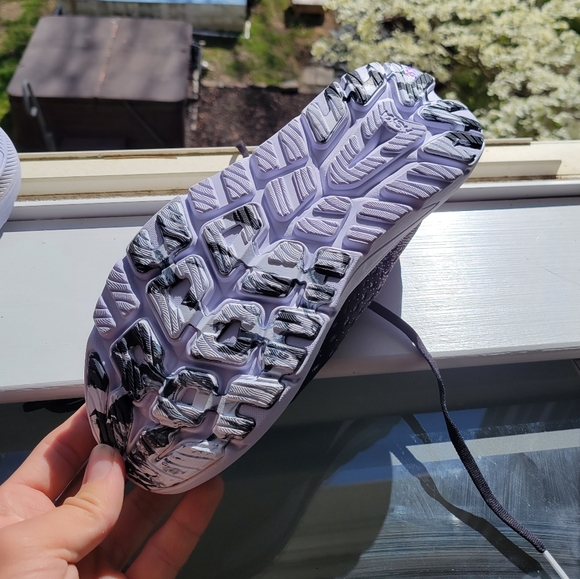 NWOT HOKA Women's ONE ONE Kawana Running Shoes -Size (7.5)- Excellent Condition - Picture 6 of 11